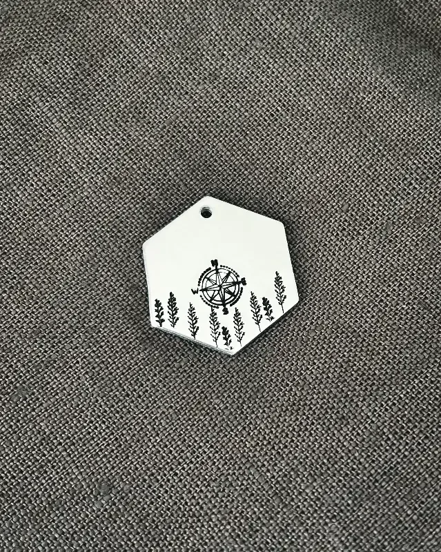 Id-brikke hexagon – kompass