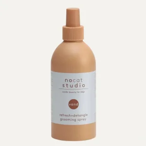 Refresh + Detangle 3-in-1 Grooming Spray Vann
