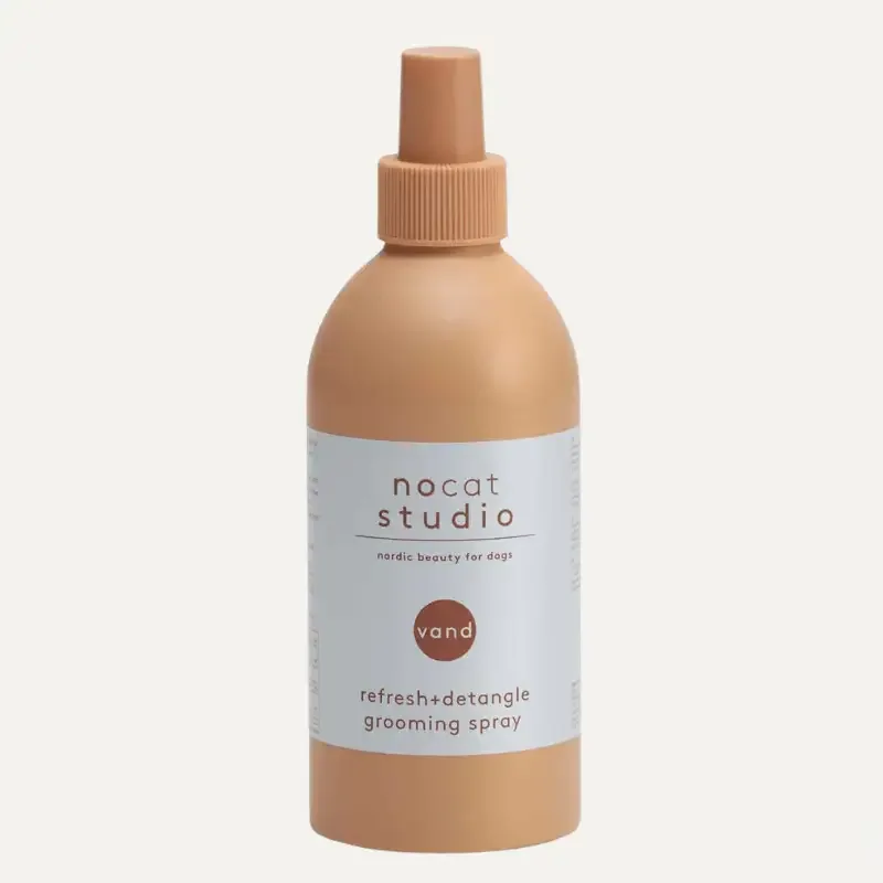 Refresh + Detangle 3-in-1 Grooming Spray Vann